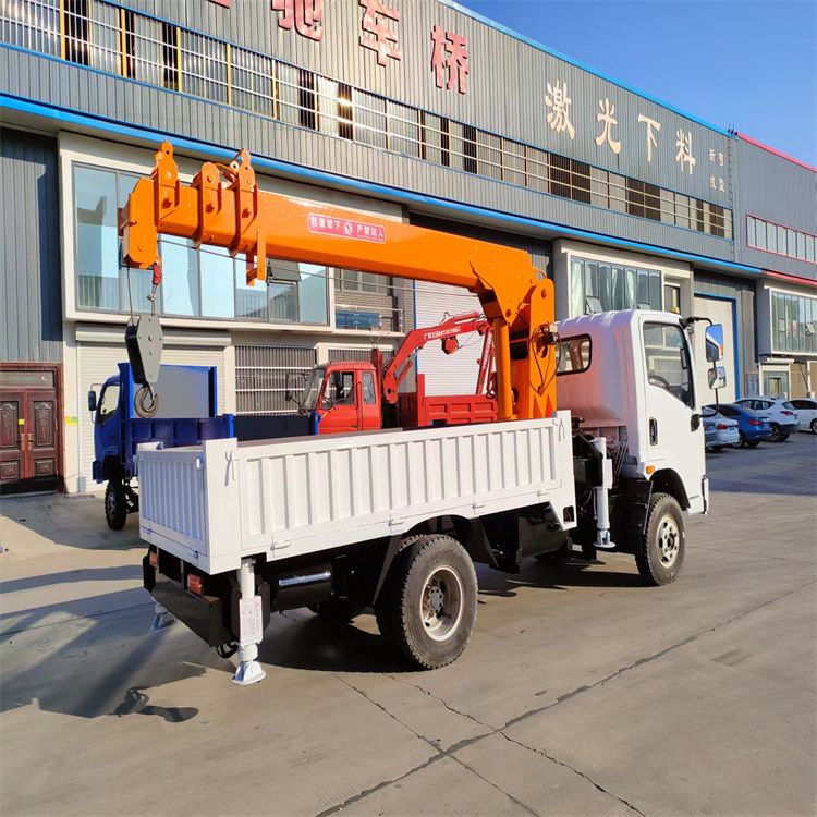 盐埔乡三轮随车吊定制 农用改装机自备吊中瑞长期出售